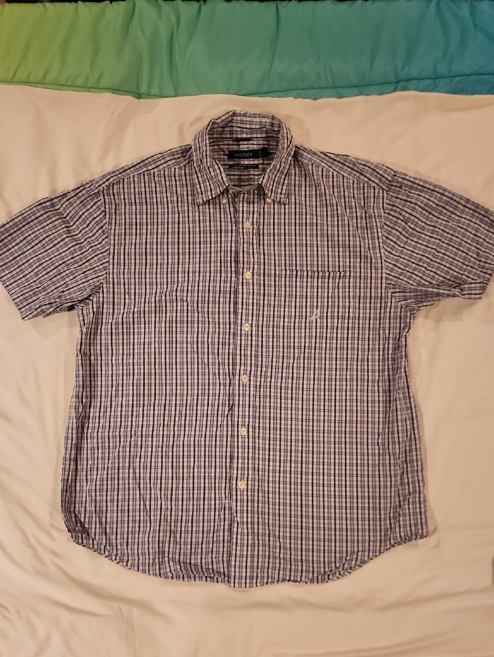Vintage Nautica Blue & White Short-Sleeve Button-Down Shirt. Size Large